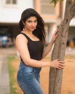 Pragya Nagra Instagram - Knock knock. Who’s there? The weekend vibes🔥🔥🔥

PC @sathyaphotography3 🥰❤️

#telugugirls #telugumemes #teluguammayi #teluguactress #tamilgirls #telugugirl #telugucinema #teluguboys #keralagirls #tollywood #biggbosstelugu #telugureels #trending #hyderabad #micset #telugustatus #teluguhot #tamilgirl #tamilponnu #telugumovies #telugusongs #maheshbabu #telugupeople #vijaydevarakonda #telugubgm #bollywood #alluarjun #teluguwhatsappstatus #samantha #tamilheroine