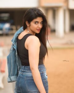 Pragya Nagra Instagram - Knock knock. Who’s there? The weekend vibes🔥🔥🔥

PC @sathyaphotography3 🥰❤️

#telugugirls #telugumemes #teluguammayi #teluguactress #tamilgirls #telugugirl #telugucinema #teluguboys #keralagirls #tollywood #biggbosstelugu #telugureels #trending #hyderabad #micset #telugustatus #teluguhot #tamilgirl #tamilponnu #telugumovies #telugusongs #maheshbabu #telugupeople #vijaydevarakonda #telugubgm #bollywood #alluarjun #teluguwhatsappstatus #samantha #tamilheroine