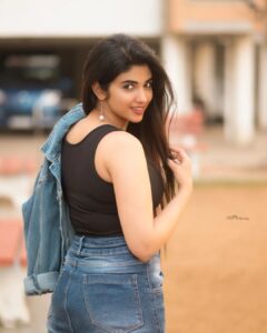 Pragya Nagra Instagram - Knock knock. Who’s there? The weekend vibes🔥🔥🔥

PC @sathyaphotography3 🥰❤️

#telugugirls #telugumemes #teluguammayi #teluguactress #tamilgirls #telugugirl #telugucinema #teluguboys #keralagirls #tollywood #biggbosstelugu #telugureels #trending #hyderabad #micset #telugustatus #teluguhot #tamilgirl #tamilponnu #telugumovies #telugusongs #maheshbabu #telugupeople #vijaydevarakonda #telugubgm #bollywood #alluarjun #teluguwhatsappstatus #samantha #tamilheroine