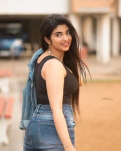 Pragya Nagra Instagram - Knock knock. Who’s there? The weekend vibes🔥🔥🔥

PC @sathyaphotography3 🥰❤️

#telugugirls #telugumemes #teluguammayi #teluguactress #tamilgirls #telugugirl #telugucinema #teluguboys #keralagirls #tollywood #biggbosstelugu #telugureels #trending #hyderabad #micset #telugustatus #teluguhot #tamilgirl #tamilponnu #telugumovies #telugusongs #maheshbabu #telugupeople #vijaydevarakonda #telugubgm #bollywood #alluarjun #teluguwhatsappstatus #samantha #tamilheroine