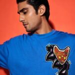 Prateik Babbar Instagram - “Every actor’s dream is to win an Oscar, but for me, I want to do justice to my mother’s legacy [the late Smita Patil]. I really want to do justice to the artist, the woman she was, and to be recognised that ‘this kid is like his mom’. That will be my biggest victory...no Oscar, no National Award, no billions or millions of dollars, none of that will matter as much as me doing justice to my mother’s legacy,” shares actor Prateik Babbar (@_prat) in a tête-à-tête with Editor Nandini Bhalla (@nandinibhalla) Read the full interview in the latest issue of Cosmo India, out on stands. Editor: Nandini Bhalla (@nandinibhalla) Photographer: Chandrahas Prabhu (@chandrahas_prabhu) Styling: Pranay Jaitly and Shounak Amonkar (@who_wore_what_when) Make-Up: Kajol Kanther (@kajol_kanther) Hair: Kaustubh Pevekar (@kaustubhpevekar) Fashion Assistants: Shubham Jawanjal (@d.shubham_j) and Chaitanya Balwant (@chaitanya_fashion_) Artist’s Reputation Management: Raindrop Alter Ego (@raindropalterego) Production: P Productions (@p.productions_) On Prateik: (Look 1) Blazer, KH House of Khaddar (@khhouseofkhaddar). Turtleneck sweater, the stylist's own. (Look 2) 222 Embroidered T-shirt, Kanika Goyal Label (@kanikagoyallabel) . . . . . . #PrateikBabbar #CosmoIndiaMan #CosmoMan #CosmopolitanMan #CosmoIndiaCover #CosmoIndia
