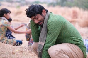 Prateik Babbar Instagram - my character madhav has struck a chord with the audience.. im overwhelmed with all the love appreciation & praises.. portraying a migrant worker from bihar.. desperate to make sure him & his family survive the pandemic.. was by far my toughest test as an actor.. i really hope iv done justice to the migrant community.. i really hope iv done justice to their struggle.. 💔🙏🏽

#IndiaLockdown streaming now only on #ZEE5 🇮🇳🔒 

@imbhandarkar @jayantilalgadaofficial @penmovies @pjmotionpictures @pranavjain_official @real.amitjoshi @i_aradhana_ @rohitrkulkarni @_prat @saietamhankar @shwetabasuprasad11 @aahanakumra @hrishitaa_bhatt @grumpyoldbelawadi @manish_kalra_  @zee5 @zee5global