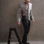 Prateik Babbar Instagram - @gq 🖤 you know how we do❕ jacket : @alterx.x shoes : @voganow shades : @calvinklein jewels : @alexandermcqueen @harleydavidson styled by my genius brotha @rahulvijay1988 & yours truly 🖤 shoutout❕my glam dream team❕ hair : @kaustubhpevekar @kaustubh_pevekar makeup : @kajol_kanther @makeupbykanther bts : @pushkar_soni4777 photographed by ace @montypanesarphotography 🙏🏽 #GQMOTY2022 @gqindia 🖤 GQ Men of the Year Awards night