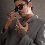 Prateik Babbar Instagram - @gq 🖤 you know how we do❕ jacket : @alterx.x shoes : @voganow shades : @calvinklein jewels : @alexandermcqueen @harleydavidson styled by my genius brotha @rahulvijay1988 & yours truly 🖤 shoutout❕my glam dream team❕ hair : @kaustubhpevekar @kaustubh_pevekar makeup : @kajol_kanther @makeupbykanther bts : @pushkar_soni4777 photographed by ace @montypanesarphotography 🙏🏽 #GQMOTY2022 @gqindia 🖤 GQ Men of the Year Awards night