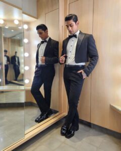 Prateik Babbar Instagram - about last night 🖤

for the #FilmfareAwards2022 🖤#Wolf777NewsFilmfareAwards #2022 🖤

wearing maestro @shahabduraziofficial & shoes by @louboutinworld 🔥🖤

styled by the genius @rahulvijay1988 & my superstar @tanster24 🔥🖤

shoutout to my glam team & dream team @kajol_kanther @kaustubhpevekar @pushkar_soni4777 we clean up good! 🔥🖤

thank you all for making me look & feel like a zillion bucks! ❤️

p.s. - i love you @jiteshpillaai & team #filmfare @anewradha ❤️ thank you for having me! ❤️

@filmfare 🖤❤️