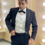Prateik Babbar Instagram - about last night 🖤 for the #FilmfareAwards2022 🖤#Wolf777NewsFilmfareAwards #2022 🖤 wearing maestro @shahabduraziofficial & shoes by @louboutinworld 🔥🖤 styled by the genius @rahulvijay1988 & my superstar @tanster24 🔥🖤 shoutout to my glam team & dream team @kajol_kanther @kaustubhpevekar @pushkar_soni4777 we clean up good! 🔥🖤 thank you all for making me look & feel like a zillion bucks! ❤️ p.s. - i love you @jiteshpillaai & team #filmfare @anewradha ❤️ thank you for having me! ❤️ @filmfare 🖤❤️