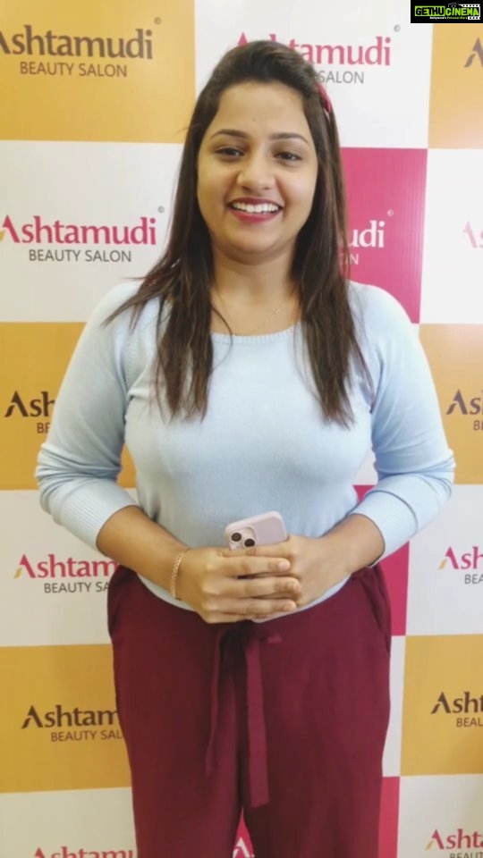 Pratheeksha G Pradeep Instagram - Welcome All 🤗😍. @ashtamudiwellness . . . . . . . #dubai #uae #dubaimalayali #kerala #ashtamudiwellness #salon #ladiessalon #nailart #hairstyling #hair #eyemakeup #skincare #haircare #welcome #support #dubaimall