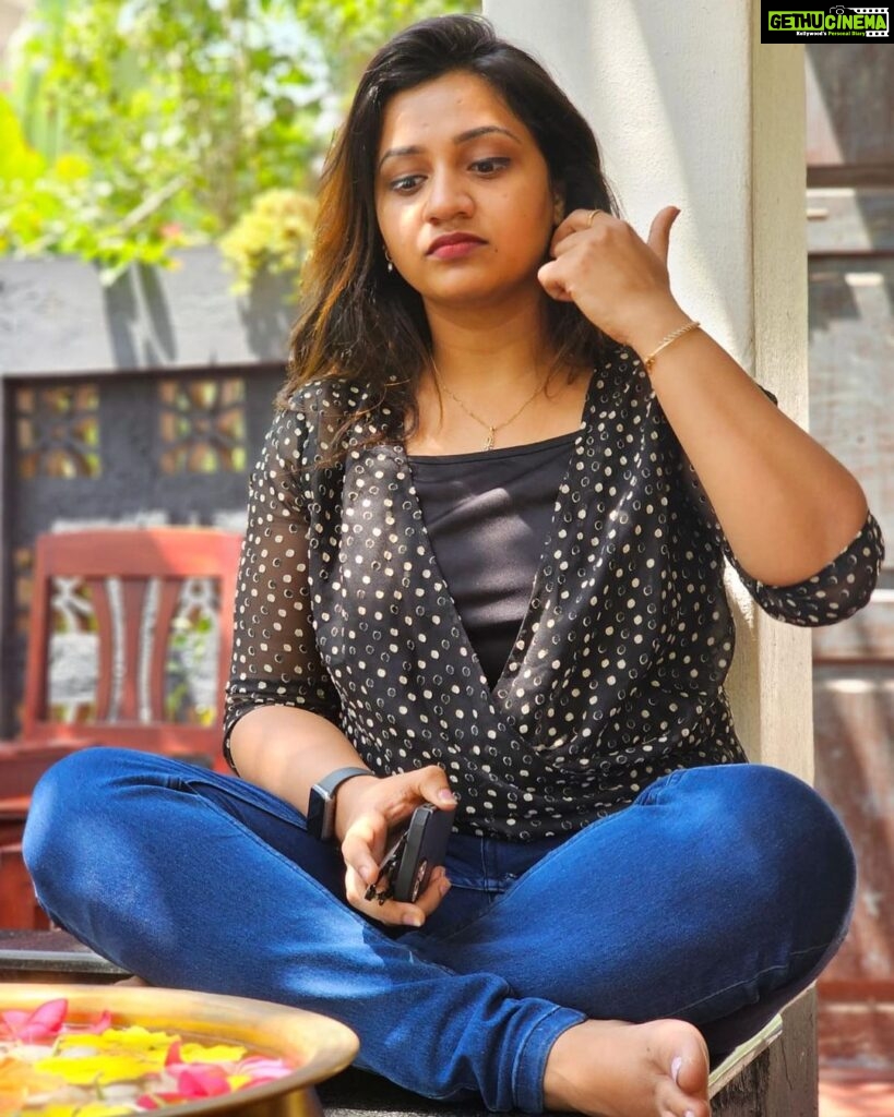 Pratheeksha G Pradeep Instagram - I love candid..❤️ pc @__akhils_ #s23ultra #shot #pic