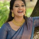 Pratheeksha G Pradeep Instagram - Smile 💙💜 . . Pic @itzme_allu Saree @collections.cathys Jewl @aswa_plaza_