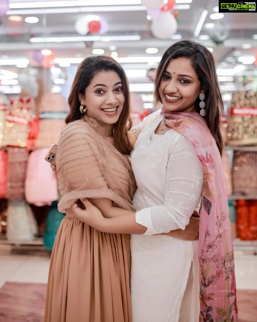 Pratheeksha G Pradeep Instagram - 🦋 @pratheekshapgp ❤ @ashwathy_ash_ ❤ . . . #artists #actors #tvserials #tvartists #televisionactors #artist #artistsoninstagram #instagram #instapic #instagramers Thiruvananthapuram, Kerala, India