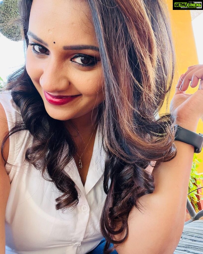 Pratheeksha G Pradeep Instagram - Click selfii ..🤳 #selfie #lover #happyday