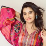 Priya Bhavani Shankar Instagram - 🎀💗 Outfit:- @saundhindia Acessories:- @houseofqc HMU: @makeupmaliksam Styling:- @shefalideora_ Assistant:- @justmahnaz Pictures:- @_anupphotography