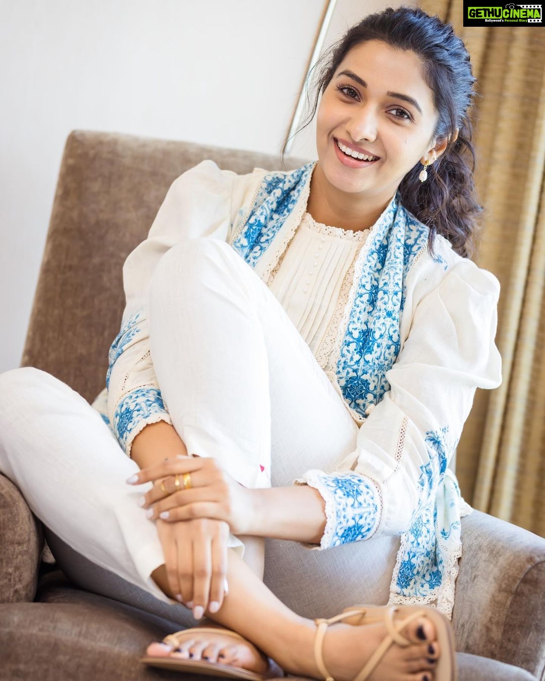 Priya Bhavani Shankar Sex - Priya Bhavani Shankar Wiki, Biography, Age, Gallery, Spouse and more