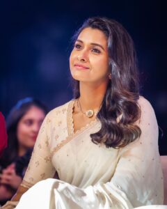 Priya Bhavani Shankar Thumbnail - 410.1K Likes - Top Liked Instagram Posts and Photos