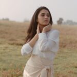 Priyanka Mohan Instagram - 🍂 Photos @vasanthphotography Styled by @stay__slay M&H @kalwon_beauty