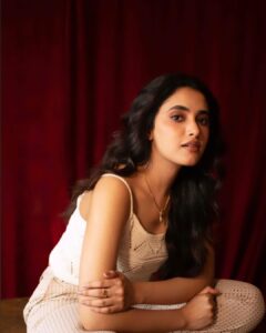 Priyanka Mohan Instagram - Staring at the mess I made! 

Styled by @pallavi_85 @openhousestudio.in 
Wearing @mellowdrama_official 
@mykreshya 
Photos @hunar.daga 
M&H @kalwon_beauty @puii_c_ammy