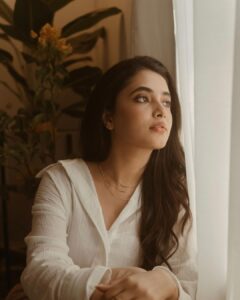 Priyanka Mohan Instagram - 🤎

📸 @vasanthphotography 
M&H @kalwon_beauty 
Styling @stay__slay