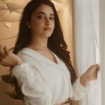 Priyanka Mohan Instagram - 🤎 📸 @vasanthphotography M&H @kalwon_beauty Styling @stay__slay