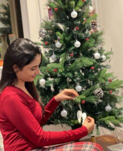Priyanka Mohan Instagram - Wishing y’all a very merry Christmas 🎄 ❄️☃️
