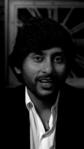 RJ Balaji Instagram - தம்பி பச்சை சட்டை💛, பசங்களோட Fun-ஆ TV-ல கிரிக்கெட் பாக்கற மாதிரி வருமாடா?🥹 அதுவும் HD-ல

நாளை மாலை 7 மணி-லிருந்து #IPLonStar 🎆 திருவிழா ஆரம்பிக்குது 🔥

#GameOn #SoundOn