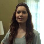 Raashi Khanna Instagram – nothing just obsessing over her genius and gorgeousness at the same time🌻✨

#FarziOnPrime, watch now!