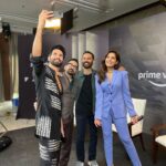 Raashi Khanna Instagram - And it went like.. 😃😂🤣🥲 #farzi #promotions @shahidkapoor @actorvijaysethupathi @rajanddk ♥️