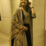 Rachitha Mahalakshmi Instagram – I love it wen pictures speak 😇😇😇😇😇😇
Outfit @srinivi_collectionz 🖤🖤🖤🖤