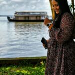 Radha Instagram - Wonderful Start to my special day🌺 #Radhanair #birthdaygirl Uday Backwater Resort