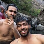 Raghav Juyal Instagram - 🚨 Did I say anything wrong ? Sahi baat bol raha hun na doston ? @_lostbackpacker_ @olly_santosh Maharashtra, India