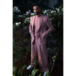 Raghav Juyal Instagram - Pink 🌸 Managed by - @yog_nardekar & @eshita_nimkar Shot by - @porusjain Styled by - @iamkenferns Hair stylist - @hairby_vijaylimbachiya Make up artist - @kondvilkarsuhas Driver - @arjunp822 Managing company - @blueorchidentertainment Mumbai - मुंबई