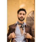 Raghav Juyal Instagram - Bunn samosa lollipop desi boys on the top , Sat Sunday raat 9.30 baje , #thekapilsharmashow , dekhenge na? #kisikabhaikisikijaan Managed by - @blueorchidentertainment Styled by - @iamkenferns Photographer - @rishabhkphotography Make up - @kondvilkarsuhas Hair - @hairby_vijaylimbachiya Driver - @arjunp822