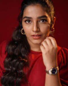 Rajisha Vijayan Instagram - Who said Red can’t be fun! ♥️

@house_of_vandy @jiksonphotography  @rizwan_themakeupboy