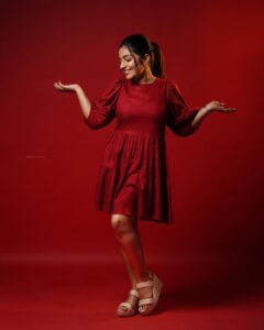 Rajisha Vijayan Instagram - Who said Red can’t be fun! ♥️

@house_of_vandy @jiksonphotography  @rizwan_themakeupboy