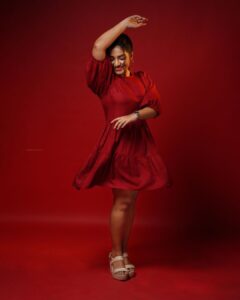 Rajisha Vijayan Instagram - Who said Red can’t be fun! ♥️

@house_of_vandy @jiksonphotography  @rizwan_themakeupboy
