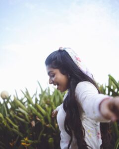 Rajisha Vijayan Instagram - Happiness quotient : Full on! 💙

@inkpikle @styledbysmiji @premsampaul @neethu_makeupartist