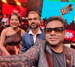 Ramya Subramanian Instagram - An unexpected moment that became my best memory from last evening 😍!!

Thank you for making me a part of this huge honour ARR sir !♥️♥️♥️♥️♥️

#Rahman_With_Atman #PathuThalaAudioLaunch #STRTransformation #ARRForever #ARRandSTR  #Atman