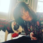 Ranjini Haridas Instagram - Meet my new friend Momo . Isn’t she the cutest !!!❤️ @timshel4eva #newfriends #pawbuddies #momo #pupperlove #unconditional #loveacrossborders #happiehippie #ranjiniharidas #unitedkingdom #hackney #stokenewington #chillin