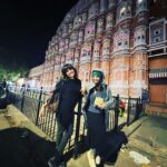 Ranjini Haridas Instagram - The pink city with this one.❤️@the_oracle__of_delphi #HawaMahal #Jaipur #friendslikefam