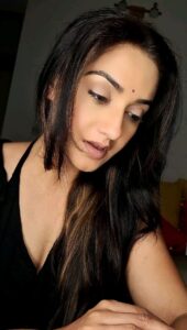 Rati Pandey Instagram - Let's go filmy today😉
This one is for my instafam😊😉
.
.
#filmykeeda #bollywoodsongsdailly #beingsubtle #ratipandeyreels #ratipandey #réel #ɪɴsᴛᴀʀᴇᴇʟs #reelitfeelit❤️❤️