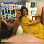 Rati Pandey Instagram - Happy Diwali from us to you all ❤❤ . . #celebrations #family #diwalivibes✨ #sweethome #gratitudeistheattitude #loveallaround #diwali2021 #patnadiaries #ratipandey