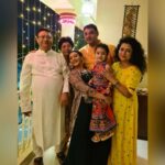 Rati Pandey Instagram - Happy Diwali from us to you all ❤❤ . . #celebrations #family #diwalivibes✨ #sweethome #gratitudeistheattitude #loveallaround #diwali2021 #patnadiaries #ratipandey