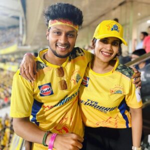 Raveena Daha Instagram - IPL celebration with my darlings 🥳❤️
One of the most funfilled day ever 🥳🥳🥳
#csk #yellowlove 💛
@im_raveena_daha @kuraishi_the_entertainer @samyuktha_shan @yashikaaannand