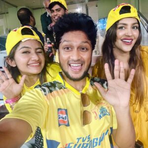 Raveena Daha Instagram - IPL celebration with my darlings 🥳❤️
One of the most funfilled day ever 🥳🥳🥳
#csk #yellowlove 💛
@im_raveena_daha @kuraishi_the_entertainer @samyuktha_shan @yashikaaannand