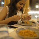 Rebecca Santhosh Instagram - തീറ്റ മത്സരം 😋😋😋 . . . . . . Koko couple
