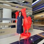 Reenu Mathews Instagram - Chic Chicken😉 . . #reenumathews #lifestyleblogdubai #lifeindubai V Hotel Dubai