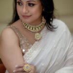 Reenu Mathews Instagram - You never really know a Woman until you have seen her Jewelry 😊👸 @vibethinks @zoharashereenmakeup_academy . . #jewelleryshoot #tanishquae #classicjewelry #lifestyleblogdubai Emirate of Dubai