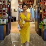 Reenu Mathews Instagram - Make them Stop & Stare😉 . . #selfmusings #yellowlove #lifeindubai #lifestyleblog Emirate of Dubai
