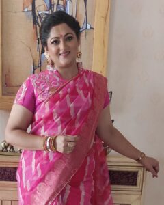 Rekha Krishnappa Instagram - Happy pink day😜 just for fun... Life should be full of fun.... Let's celebrate pink day.. hahaha 

#saturdayvibes #shootinglocation #shootingspot #dressup #happiness #happinessquotes