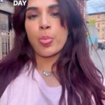Richa Chadha Instagram - Life is a death sentence but we all know that… what a way to go! Thanks Sushma for deciding to meet in Harlem. It was a great experience, what an incredible way to be remembered! I wonder how I’ll feel about mortality at 60 when I already feel this way LOL! Life is short, make great friends… there was a lot of sniffles, intermittent crying, breakdowns in the middle of all this laughter. I am not posting those here… but reminds me of a similar practice in Latin America, even in Tamil Nadu… where one’s life is celebrated with their favourite things! If you know more about these unique ways to grieve in your culture, plz do share. It’s fascinating to me. 😀#Lifeisadeathsentence #Mortality #joy #richachadha #Harlem #Bollywood #joiedevivre