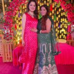 Richa Panai Instagram - Mehndi and sangeet night!💖Congratulations love @theurbanmali Madh Island